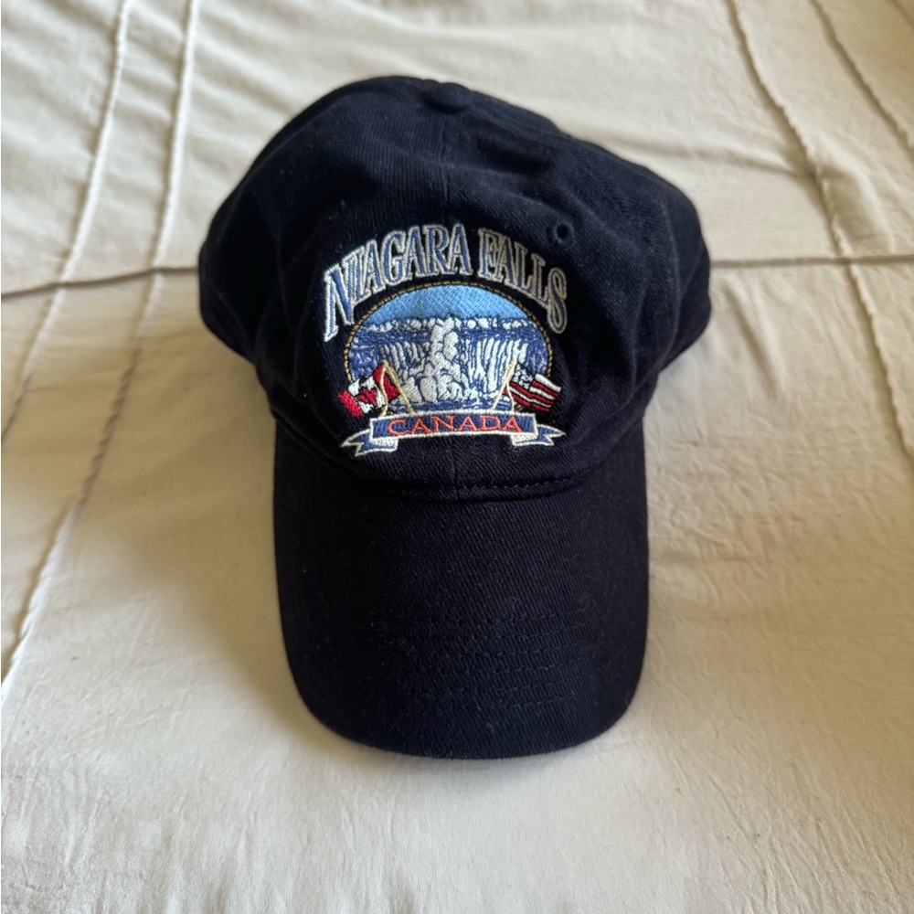 Brandy Melville, Niagara Falls baseball cap